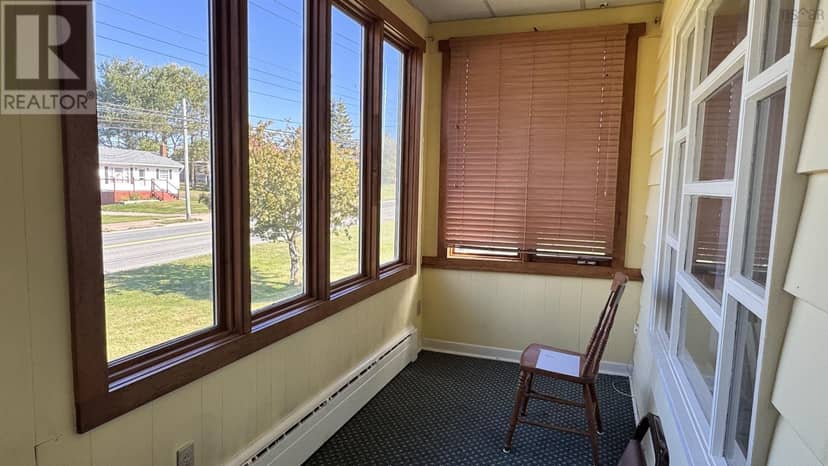 325 Reserve Street — photo 14 of 40