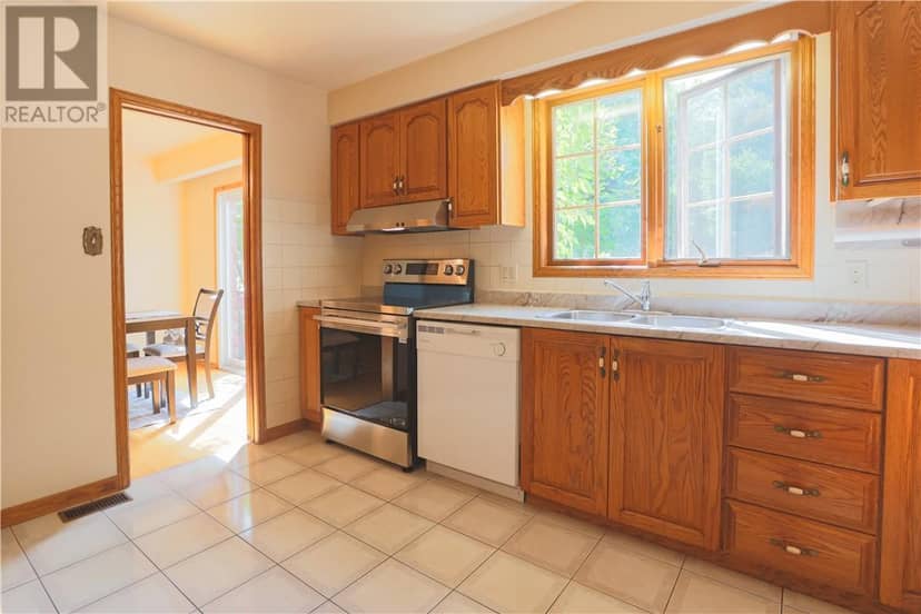 1295 Gemmell Street — photo 6 of 23