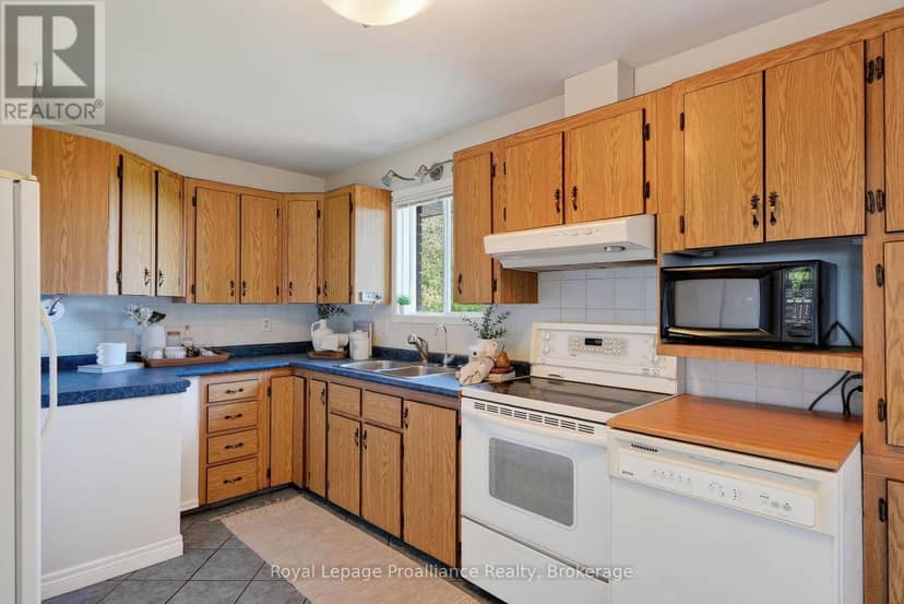 70 Simpson Street — photo 13 of 37