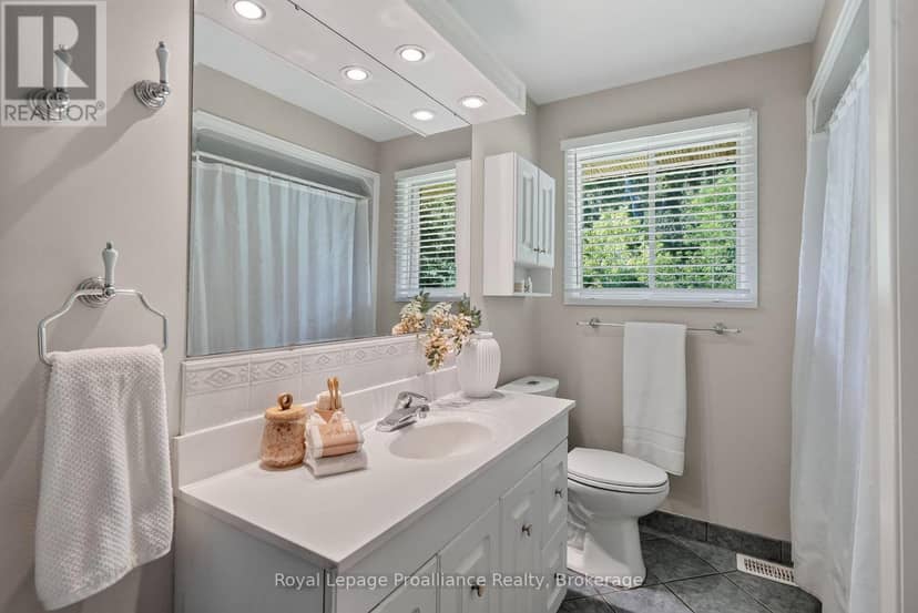 70 Simpson Street — photo 19 of 37