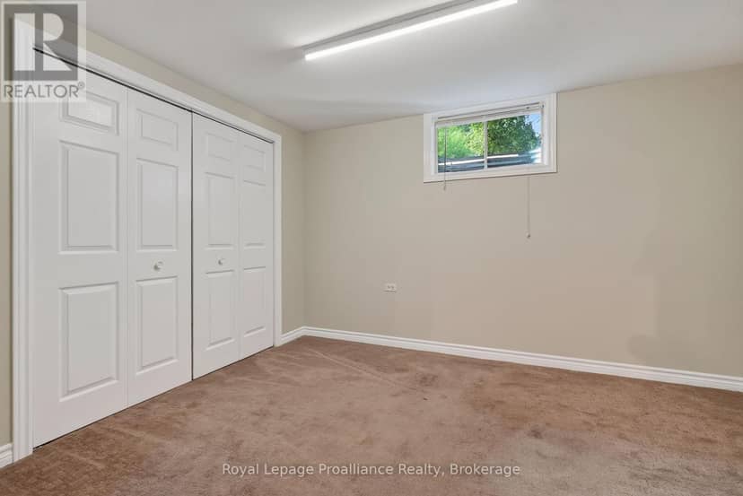 70 Simpson Street — photo 25 of 37