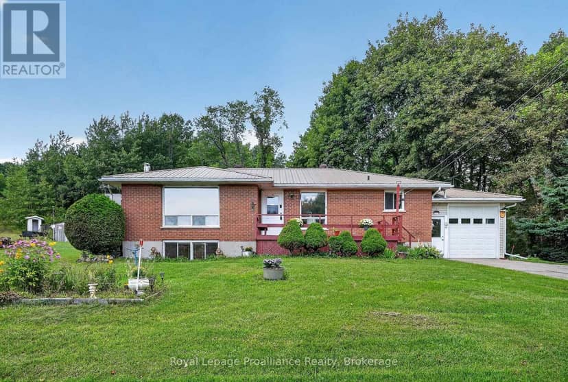 70 Simpson Street — photo 3 of 37