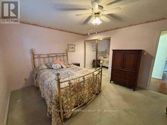 40 - 60 Fiddlers Green Road — photo 14 of 31