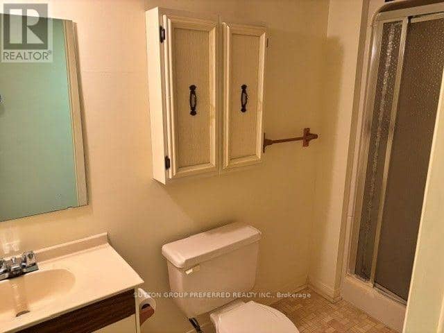 40 - 60 Fiddlers Green Road — photo 22 of 31