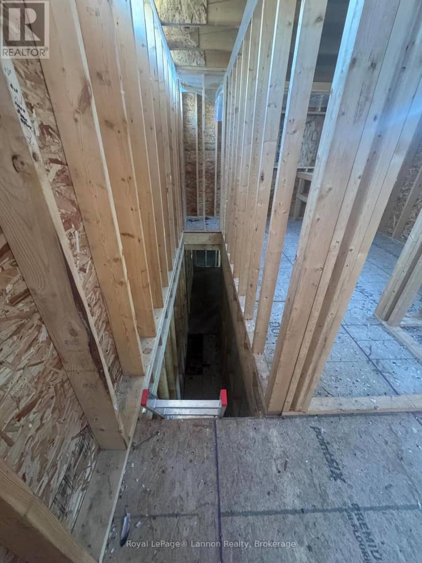 525 McIntosh Street — photo 9 of 11