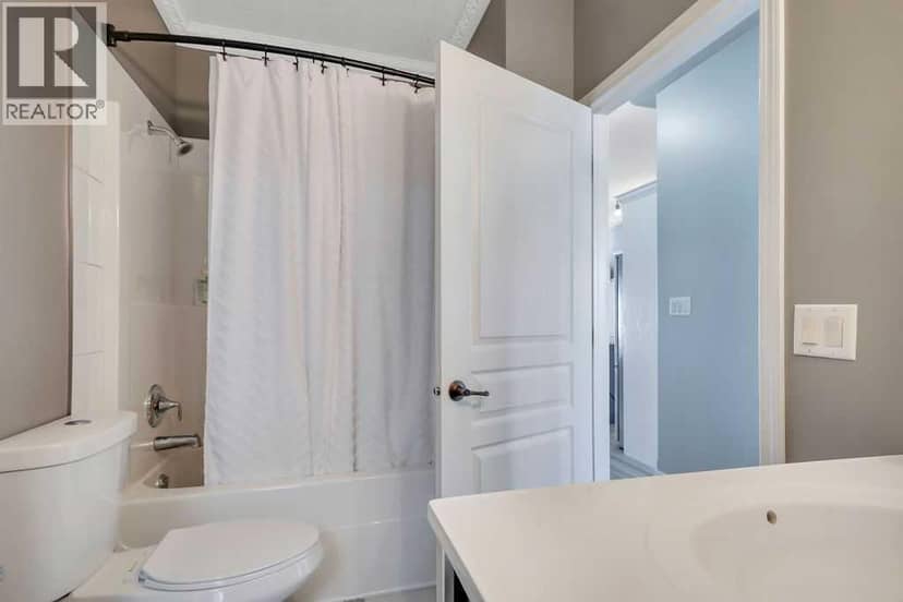 9 Valley Crescent — photo 24 of 40
