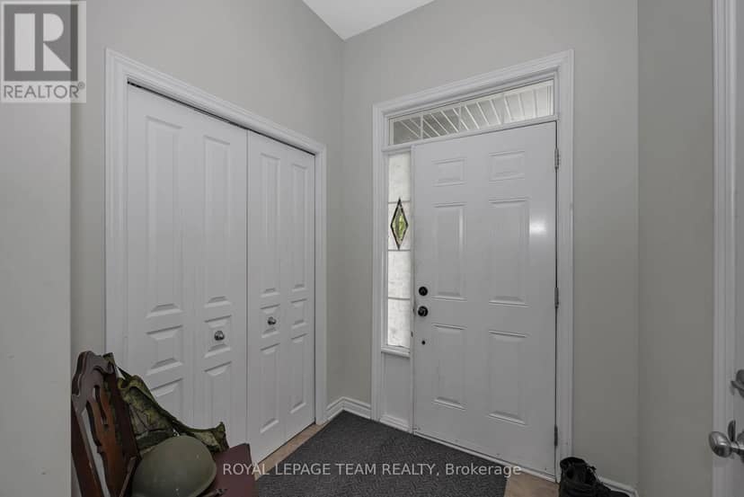 415 Arncliffe Avenue, Ottawa, photo 3
