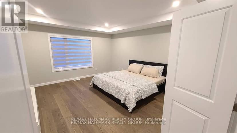 - 20 Rutile Street — photo 12 of 24