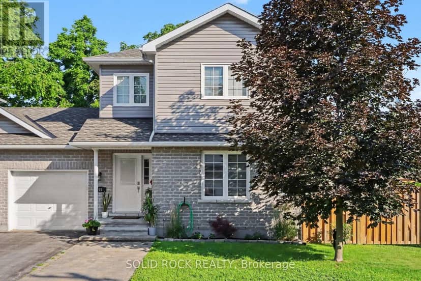55 Woodward Street — photo 1 of 38