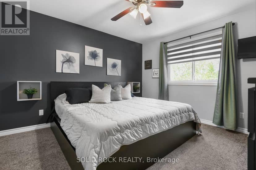 55 Woodward Street — photo 15 of 38