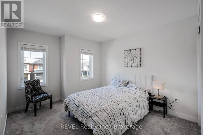 111 Sunflower Crescent — photo 18 of 27
