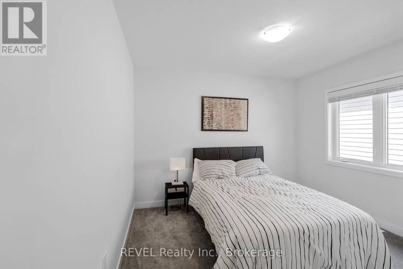 111 Sunflower Crescent — photo 23 of 27
