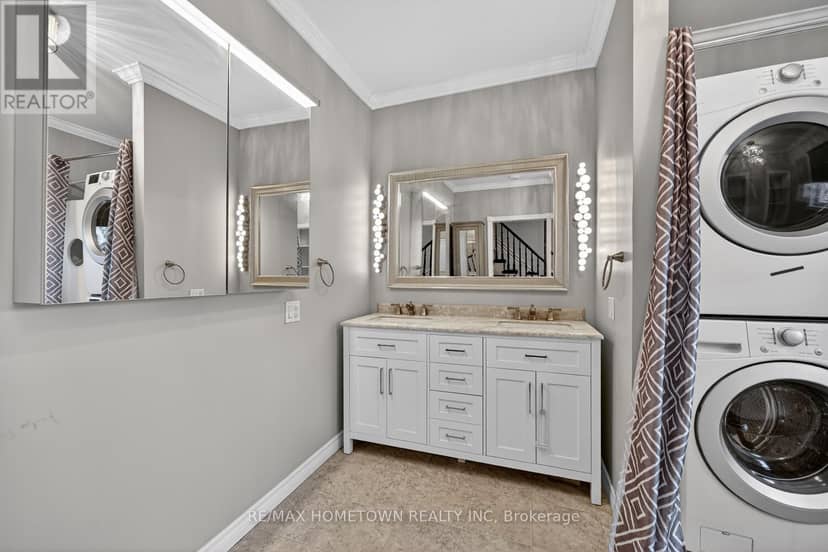 2178 Dundas Street E — photo 19 of 35