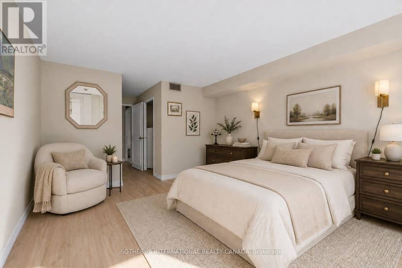 202 - 35 Church Street — photo 13 of 26