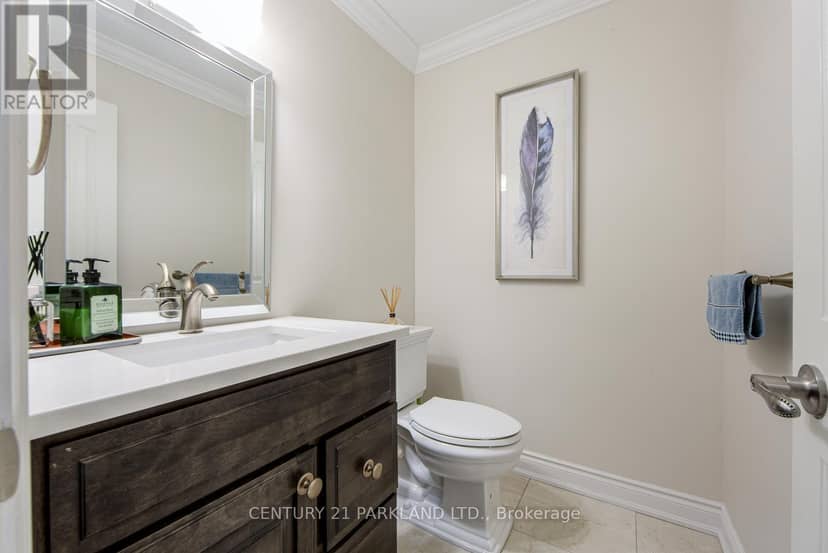 112 Strathearn Avenue — photo 18 of 40