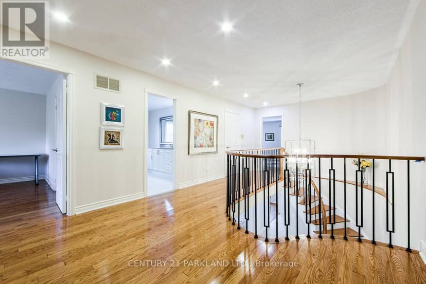 112 Strathearn Avenue — photo 22 of 40