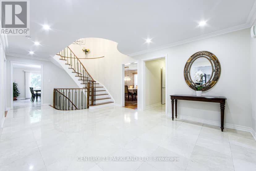 112 Strathearn Avenue — photo 3 of 40