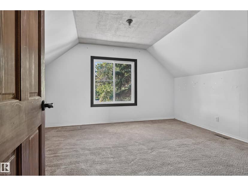 13351 109A AV NW — photo 16 of 31