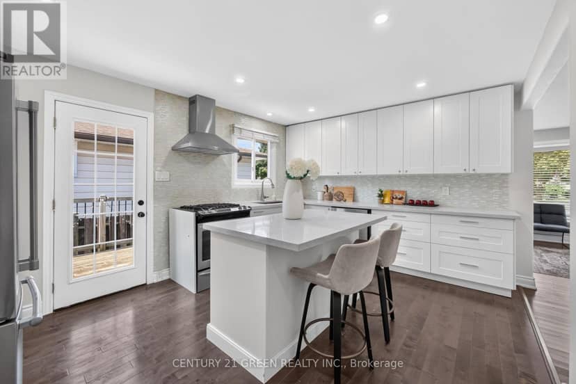 22 Quaker Crescent — photo 15 of 40