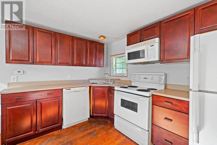 7 Oakwood Crescent, Charlottetown, photo 7