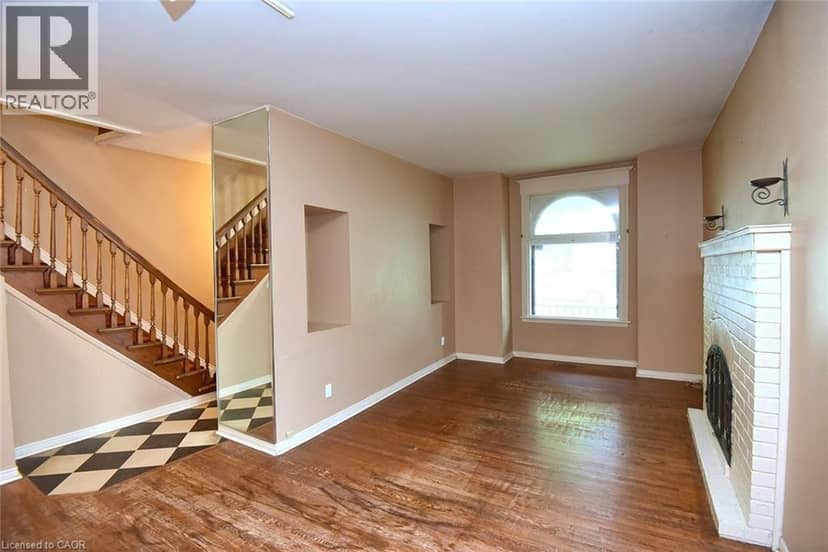 128 HESS Street S — photo 12 of 40
