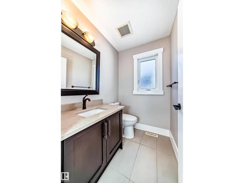 10711 70 AV NW — photo 21 of 40