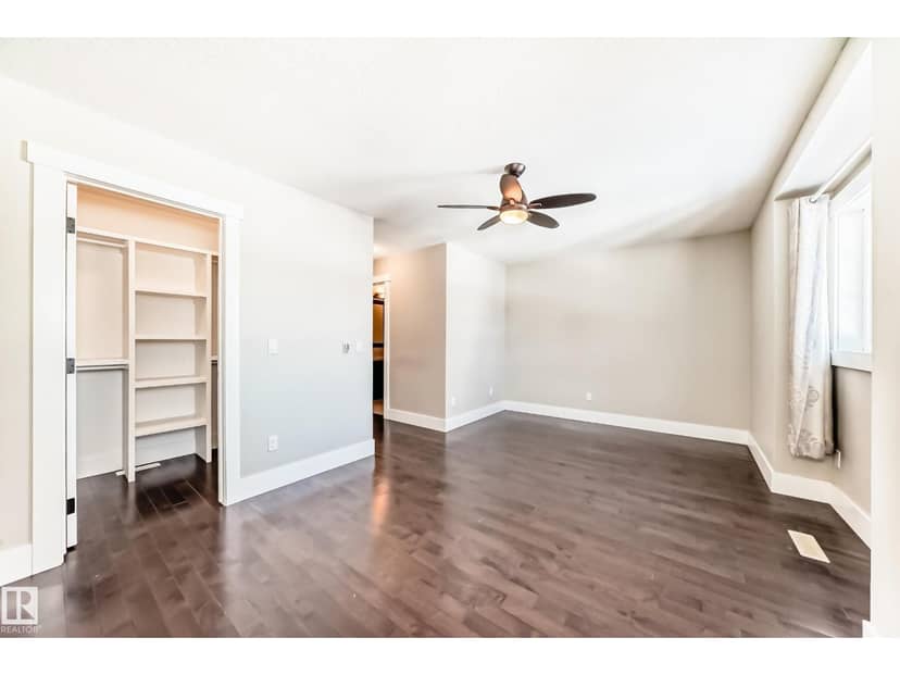 10711 70 AV NW — photo 25 of 40