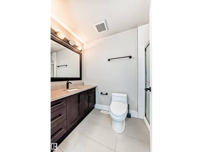 10711 70 AV NW — photo 27 of 40