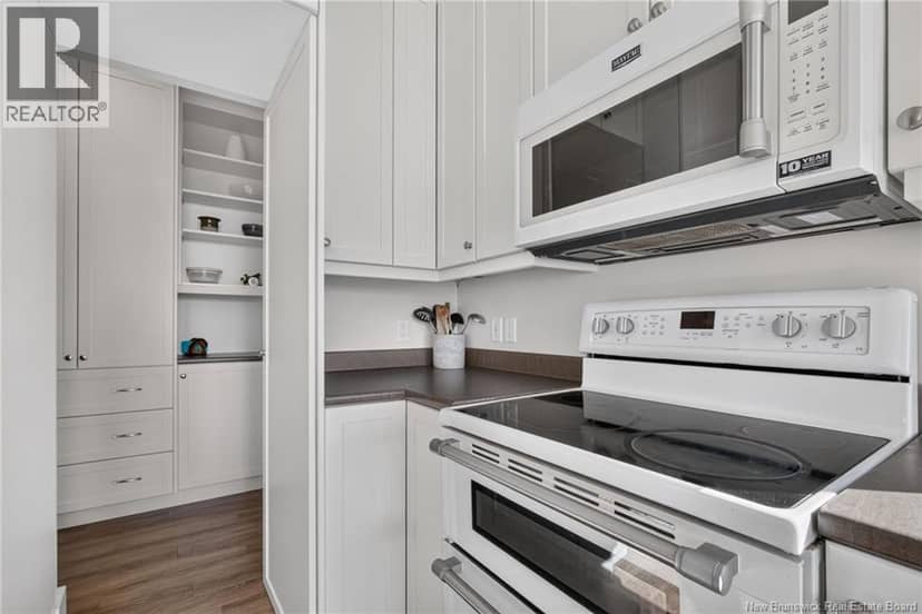32 Gary Road — photo 7 of 40