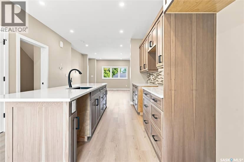 1314 Connaught Avenue — photo 15 of 40
