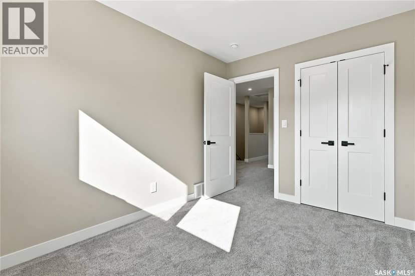 1314 Connaught Avenue — photo 27 of 40