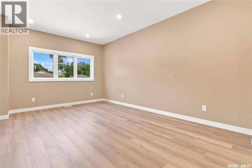 1314 Connaught Avenue — photo 6 of 40