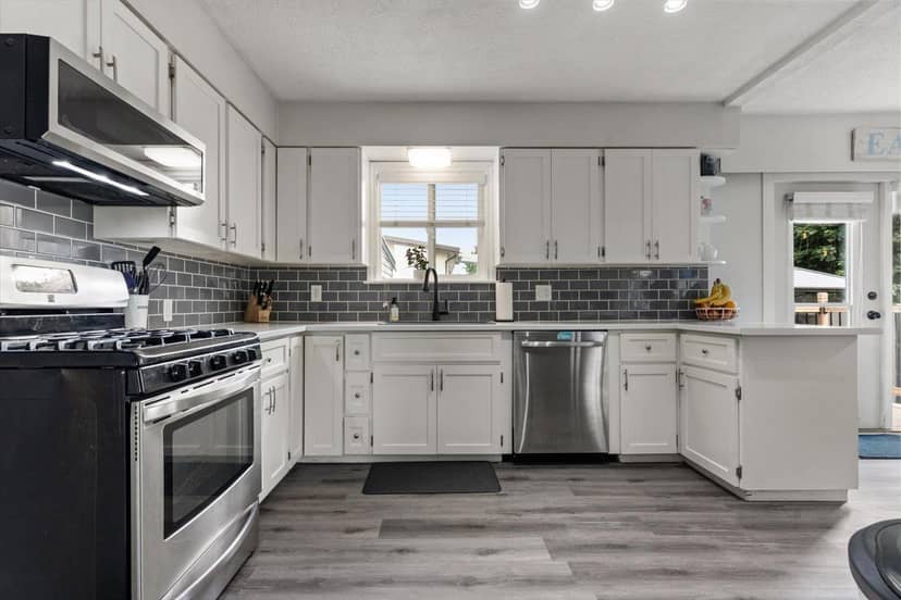 46551 TETON AVENUE, Fairfield Island, Chilliwack