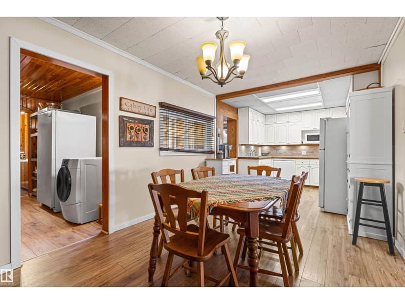 425 1 AV S — photo 16 of 40