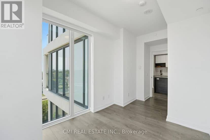 801 - 5 Defries Street — photo 10 of 32