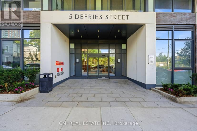 801 - 5 Defries Street — photo 29 of 32