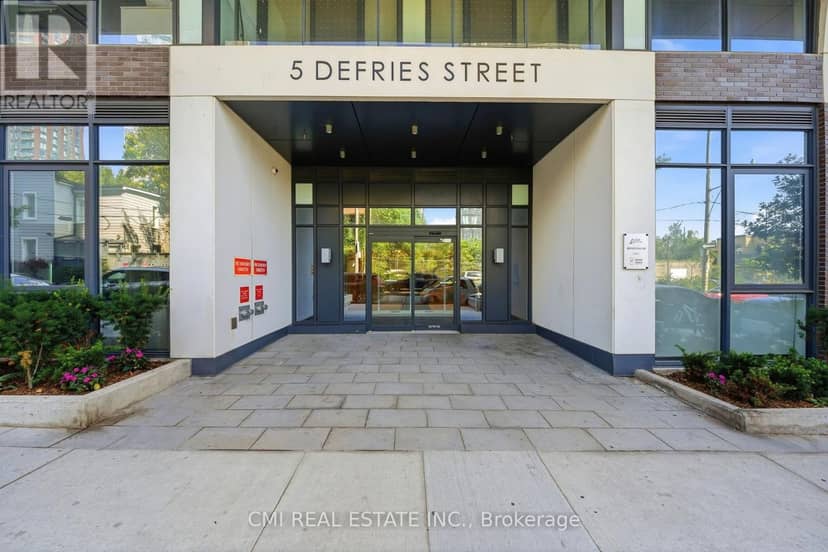 801 - 5 Defries Street — photo 4 of 32