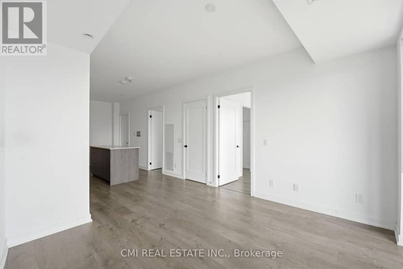 801 - 5 Defries Street — photo 7 of 32