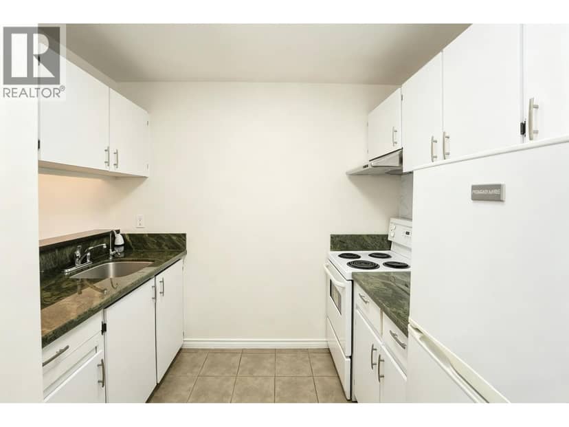 413 8120 COLONIAL DRIVE, Richmond, photo 3