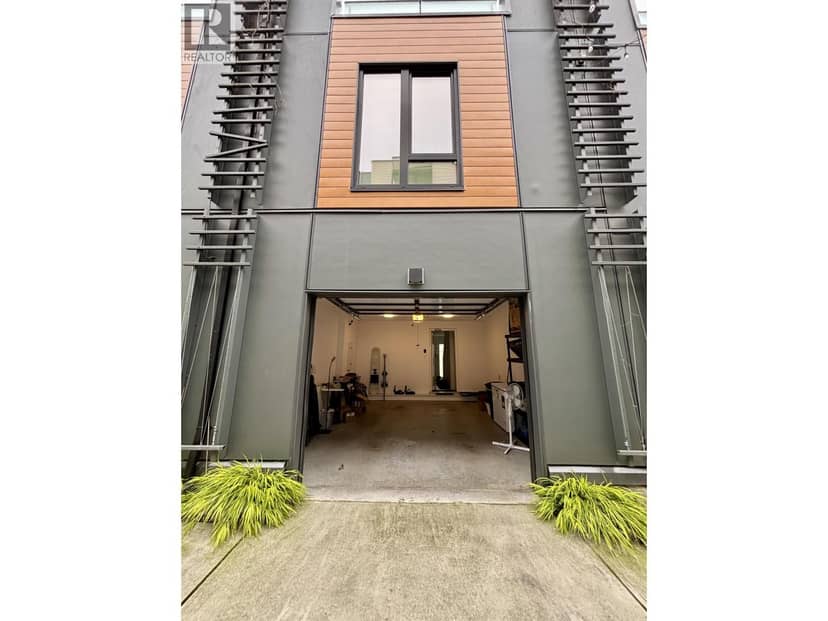 3 720 3RD EAST STREET, North Vancouver, photo 4