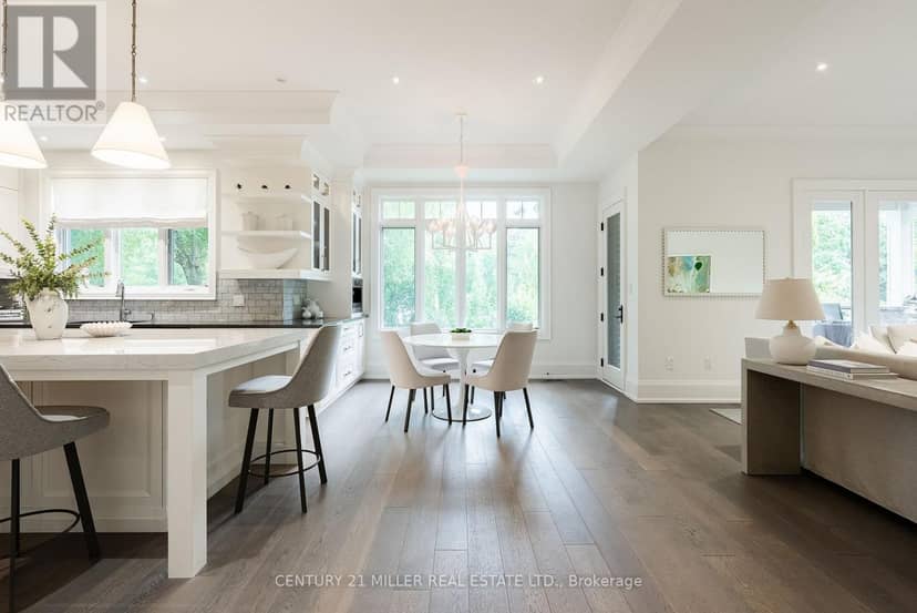 2458 Meadowood Crescent — photo 14 of 40