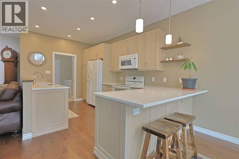 13 Oakwood Links Lane — photo 10 of 40
