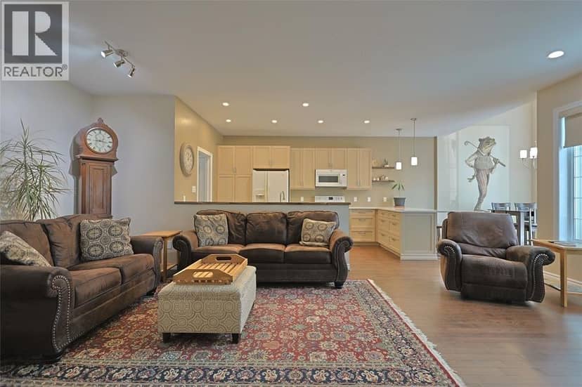13 Oakwood Links Lane — photo 15 of 40