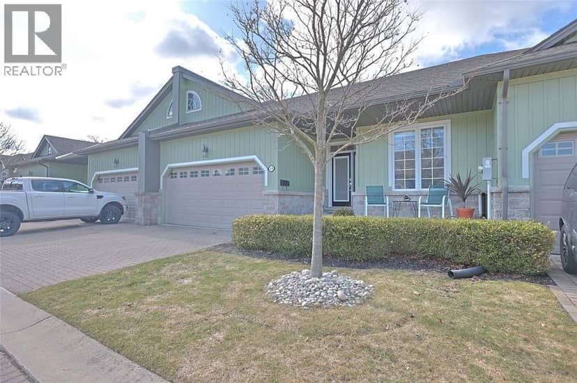 13 Oakwood Links Lane, Grand Bend, photo 2