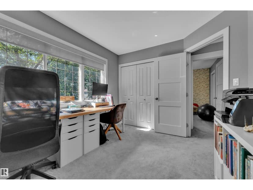 11929 63 Street NW — photo 19 of 40
