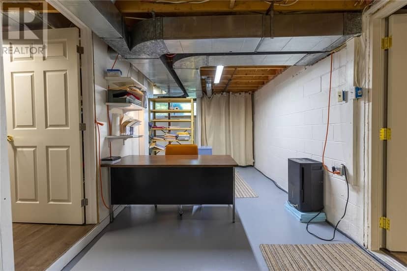 75 Holmes Street — photo 33 of 40