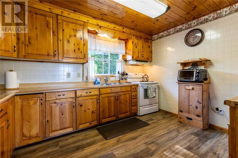 75 Holmes Street, Spring Bay, Manitoulin Island, photo 6