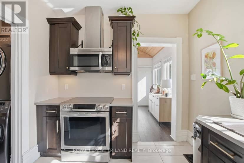 574 Princess Avenue — photo 10 of 40