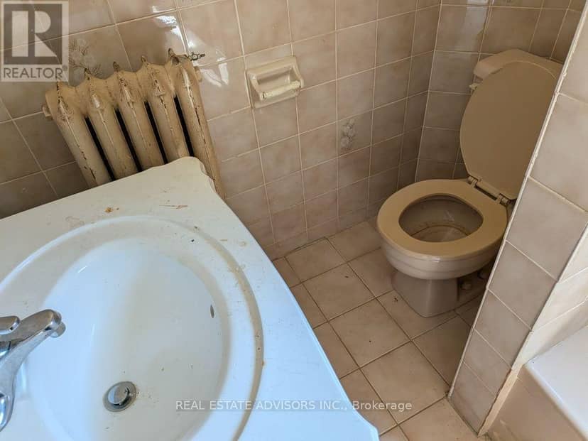 61 Greensides Avenue — photo 17 of 23