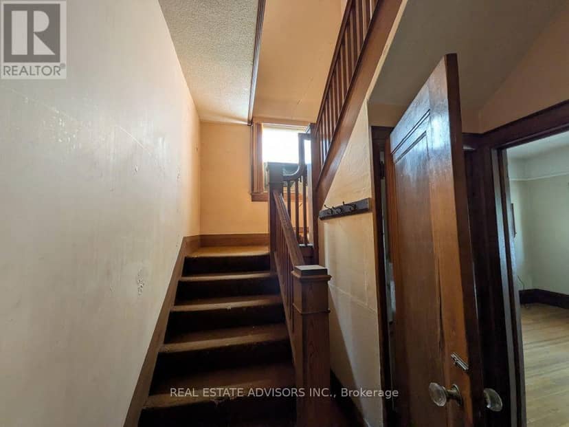 61 Greensides Avenue, Toronto, photo 8